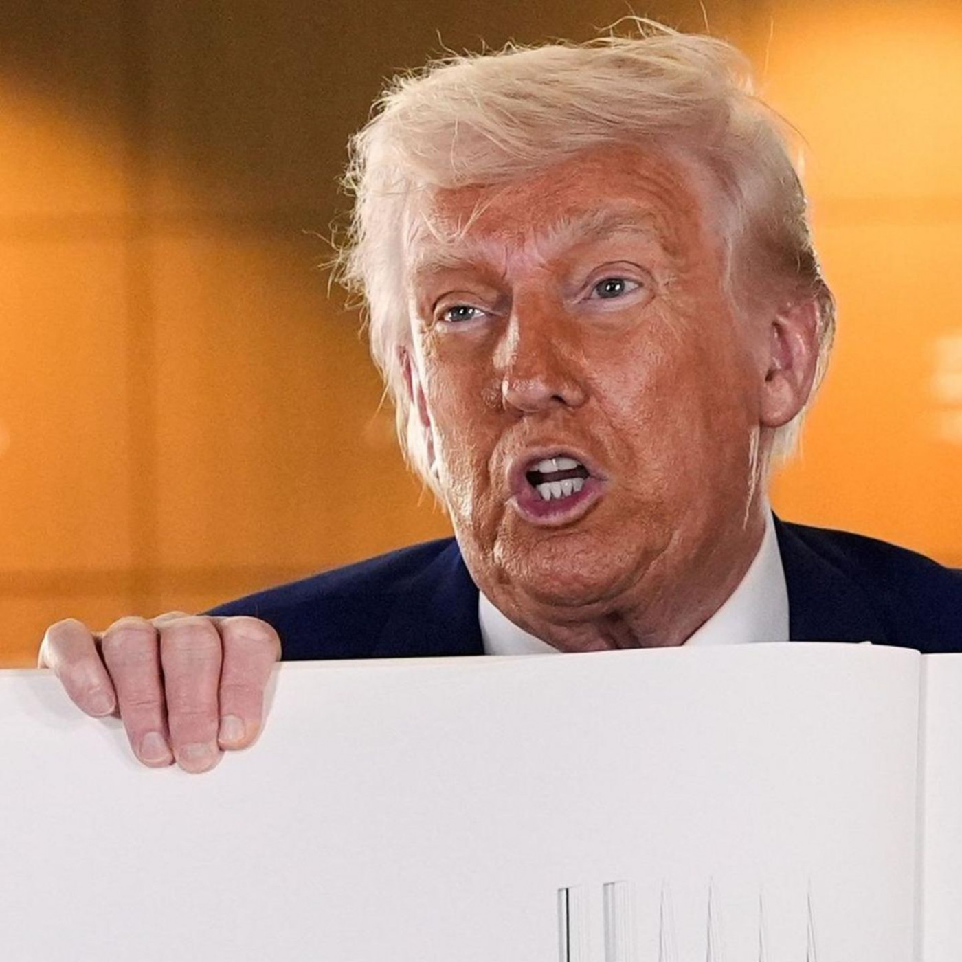 Ex-FBI-Chef postet Muschelfoto und Donald Trump sieht darin einen "Mordaufruf"