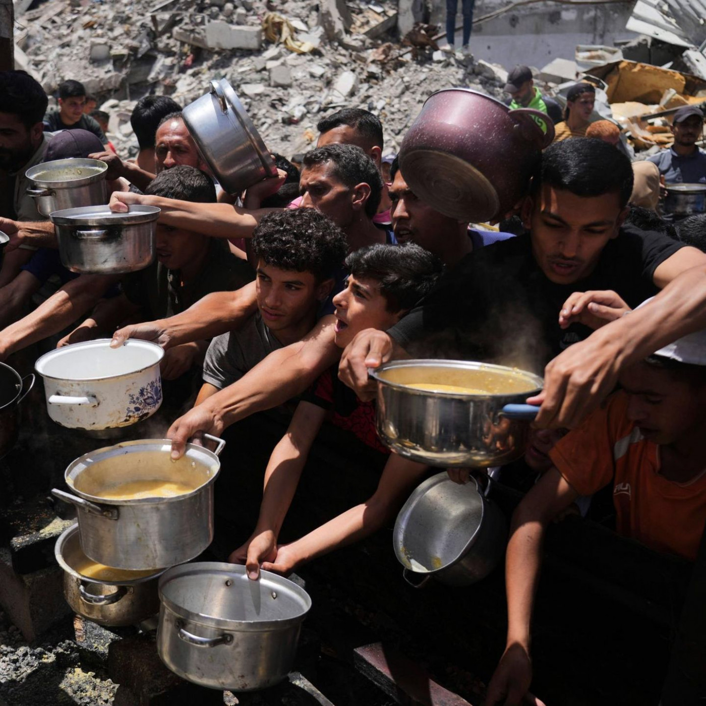 Israel lässt Hilfsgüter in den Gazastreifen