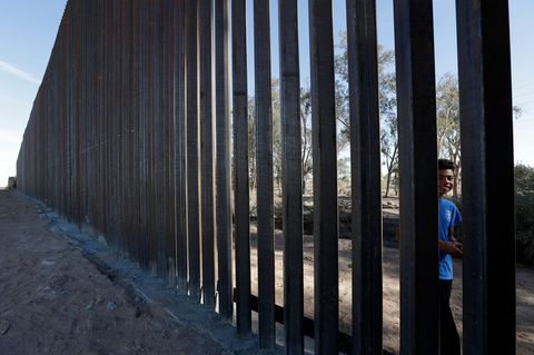 Trump lässt Grenzzaun zu Mexiko schwarz streichen – aus perfidem Grund