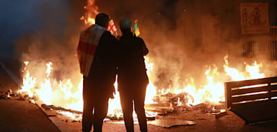 „Rennt, rennt, die Revolution hat begonnen!“ – In Georgien breitet sich ein Klima der Angst aus